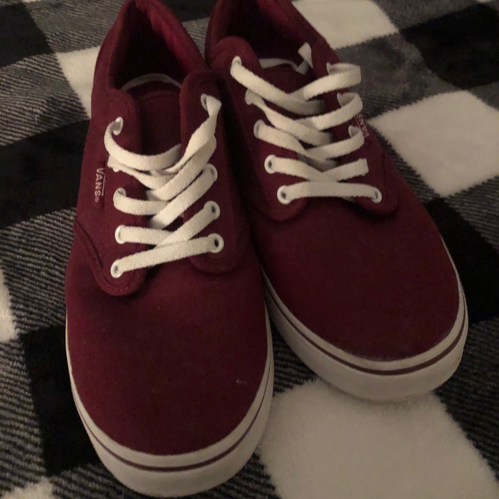 Maroon vans - Picture 3 of 6